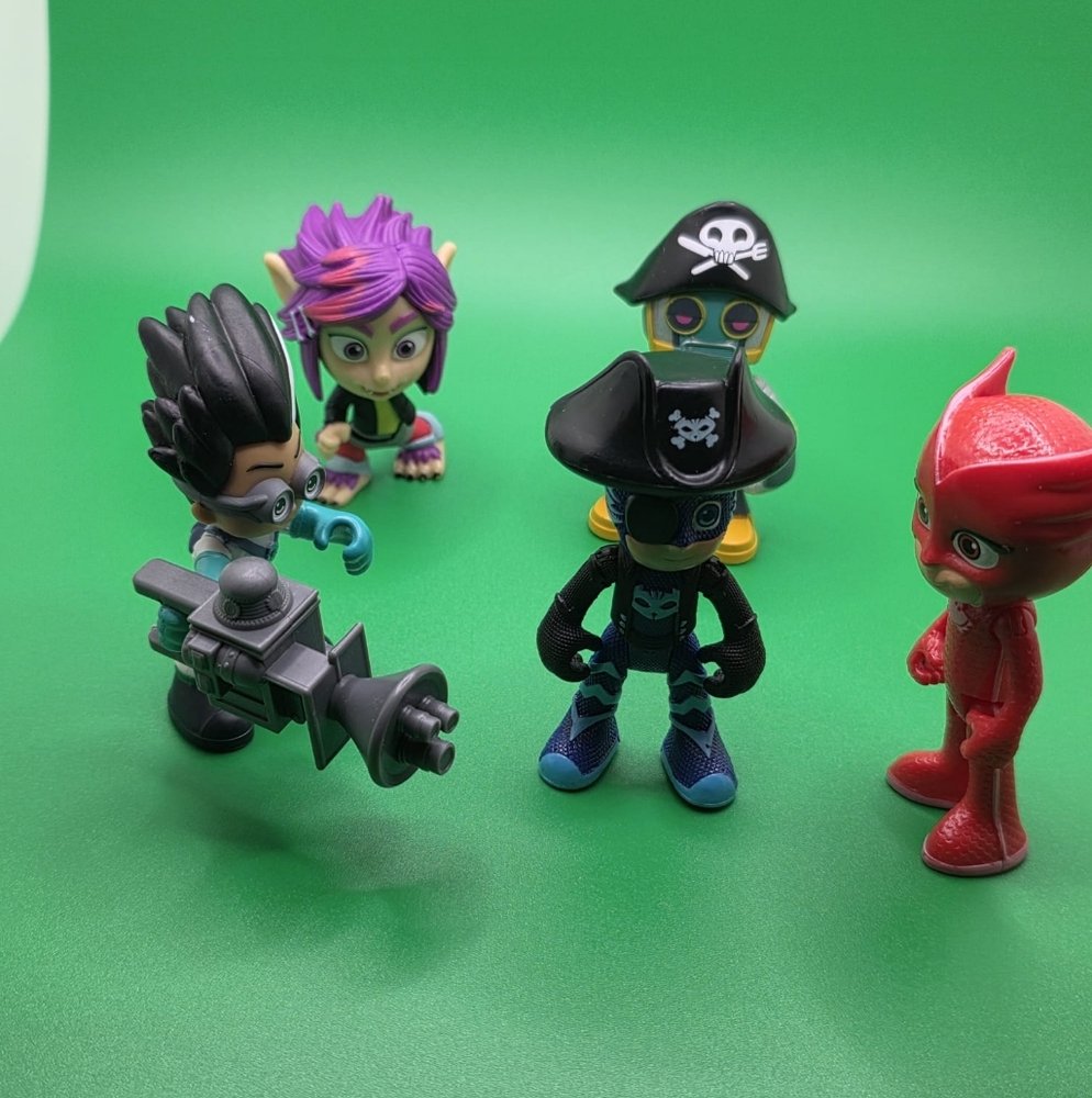 Superhero and Pirate Action Figure Set Pj Masks - Picture 4 of 5